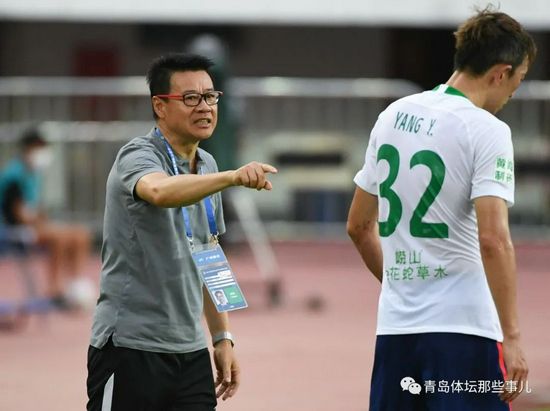 久久偷窥公厕女wc撒尿